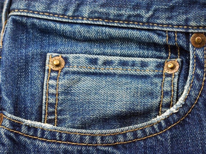 Túi phụ nhỏ xíu trên quần jeans có tác dụng gì?