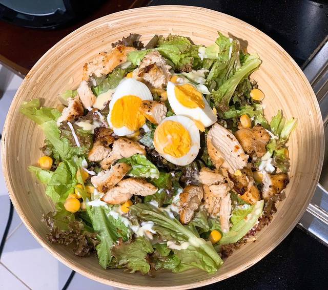 Salad ức gà - bí quyết cực chuẩn cho người giảm cân