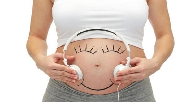 Cho thai nhi nghe nhạc bằng điện thọai có tốt không?