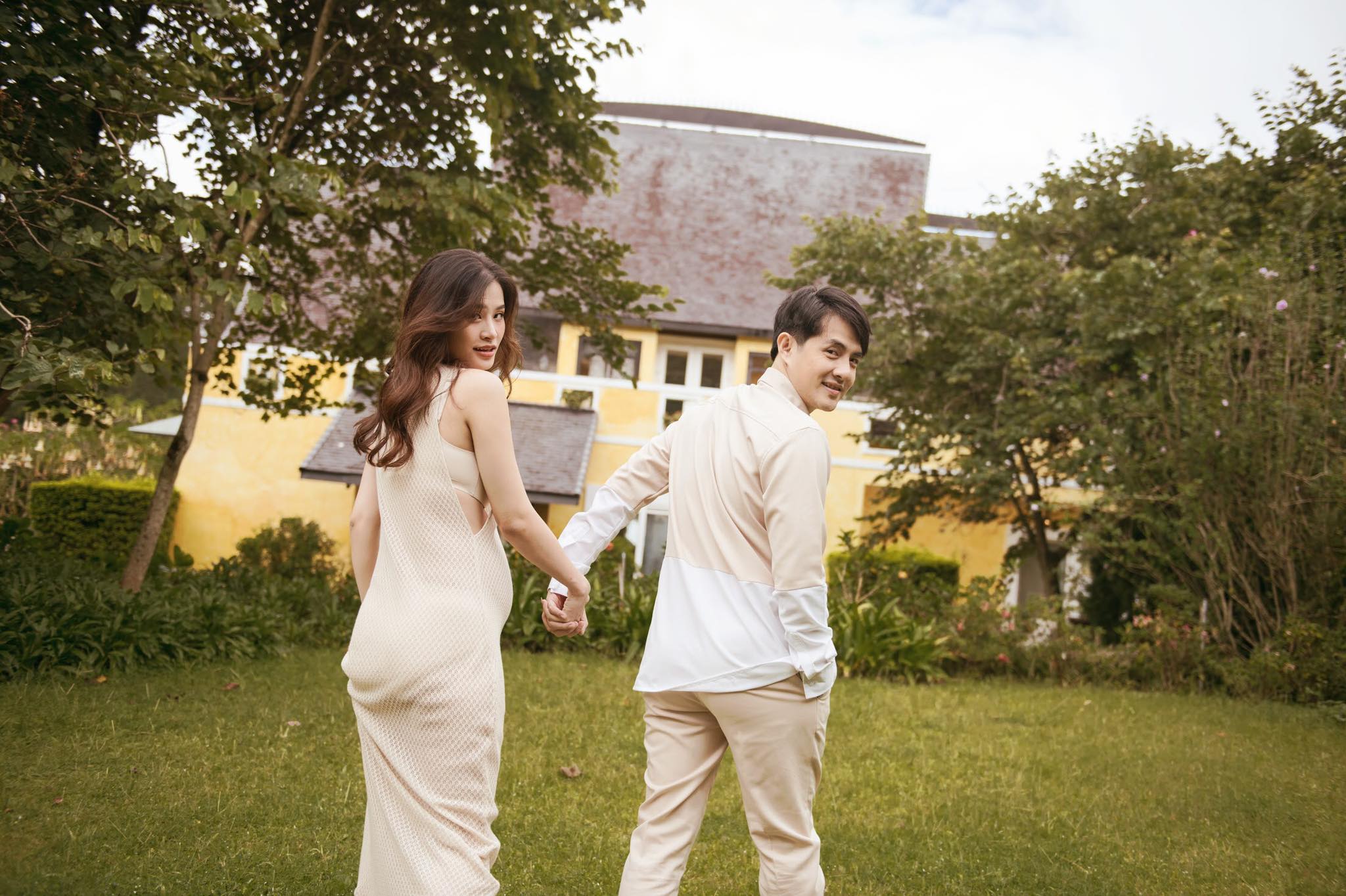 Đông Nhi đưa Ông Cao Thắng đi cắt tóc để đón công chúa sắp chào đời