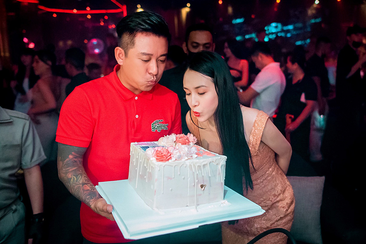Bằng Kiều than vãn sinh nhật Tuấn Hưng vắng khách, đếm sương sương chỉ 300 người