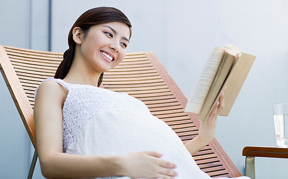Những cuốn sách hay nhất cho những người sắp làm mẹ