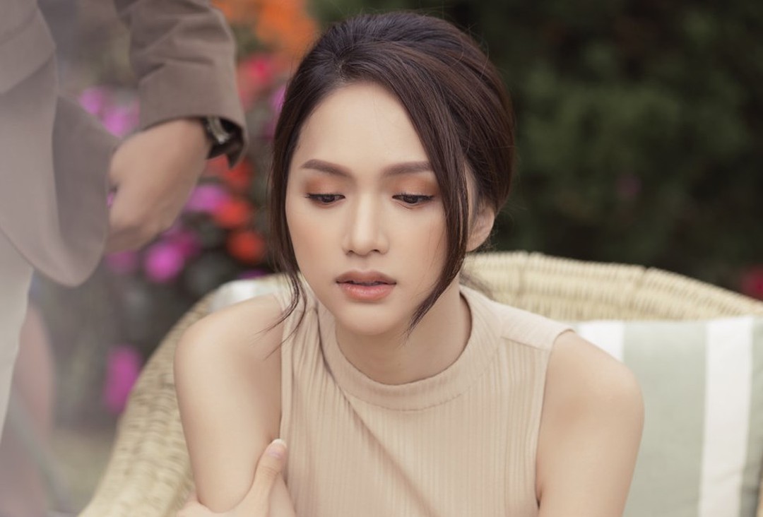 Hương Giang “á khẩu” khi bất ngờ bị Lan Ngọc “bóc” sự thật về độ giàu có