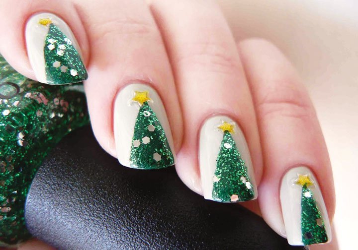 mẫu nail rừng thông phong cách Giáng sinh đơn giản, đáng yêu