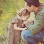 Những cách vun đắp tình cảm cha và con gái từ những điều nhỏ nhất
