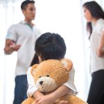 Những thói quen xấu của bố mẹ ảnh hưởng nghiêm trọng đến con cái