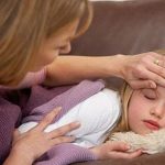 Mẹo hạ sốt nhanh cho trẻ bằng phương pháp dân gian hiệu quả