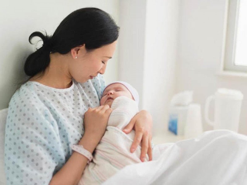 Chăm sóc mẹ bầu sau sinh tháng đầu đúng cách để mau phục hồi