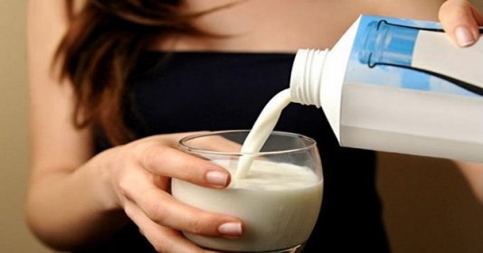 Không phải buổi sáng, đây mới là thời gian uống sữa tốt nhất cho sức khỏe