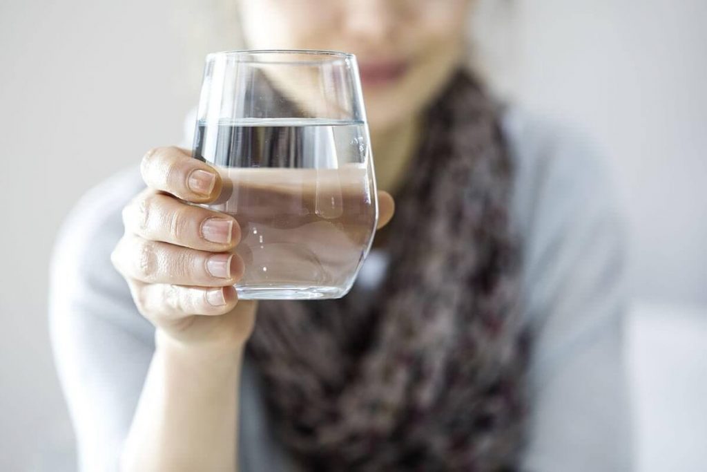 uống nước trong quá trình mang thai