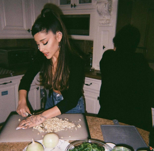 chong Ariana Grande