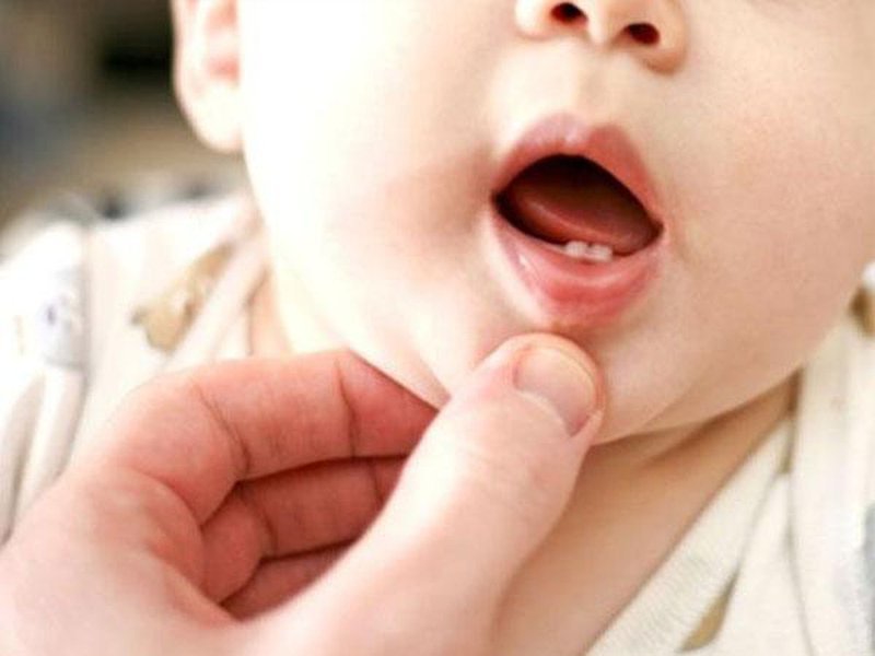 Giải đáp thắc mắc: Trẻ sơ sinh mấy tháng mọc răng và bao lâu thì mọc đủ?