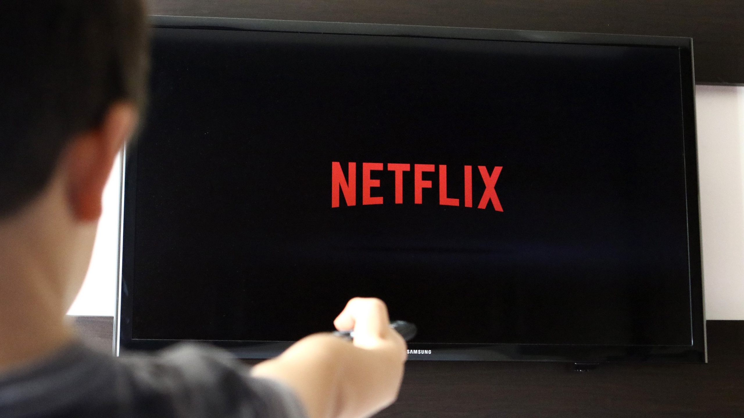 Cày xuyên mùa dịch với 7 series phim hay nhất trên Netflix