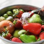 7 cách đơn giản để rửa sạch hóa chất trên hoa quả, ăn thoải mái mà không lo độc hại