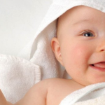 Những lưu ý khi chăm sóc trẻ sơ sinh dành cho những người lần đầu làm mẹ