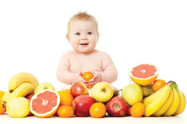 4 điều cha mẹ cần tránh khi cho trẻ ăn trái cây vào mùa đông để không tổn thương hệ tiêu hóa