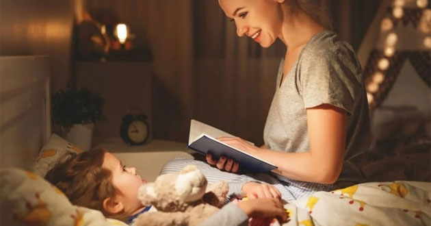 5 câu chuyện hay mẹ nên kể cho bé nghe trước khi đi ngủ