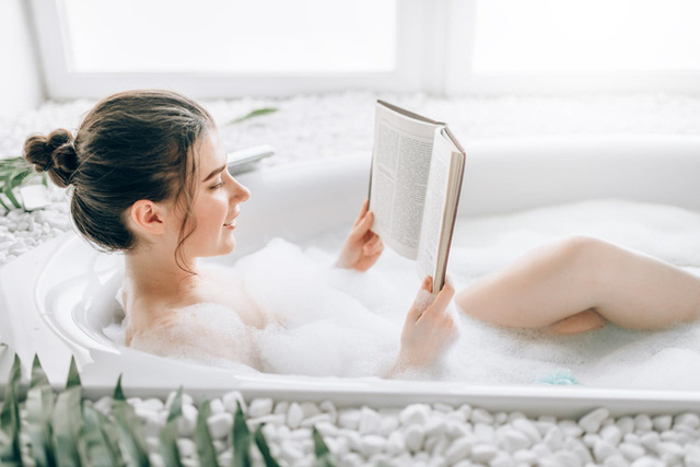 7 điều bạn cần lưu ý khi đi tắm để giữ sức khỏe tốt