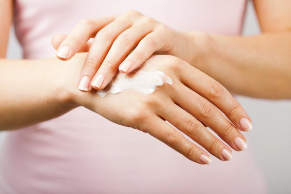 4 tips chăm sóc da tay để luôn có đôi tay mềm mại, không thô ráp