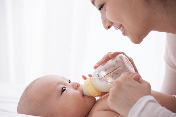 4 điều mẹ cần lưu ý khi lựa chọn và sử dụng sữa non cho trẻ