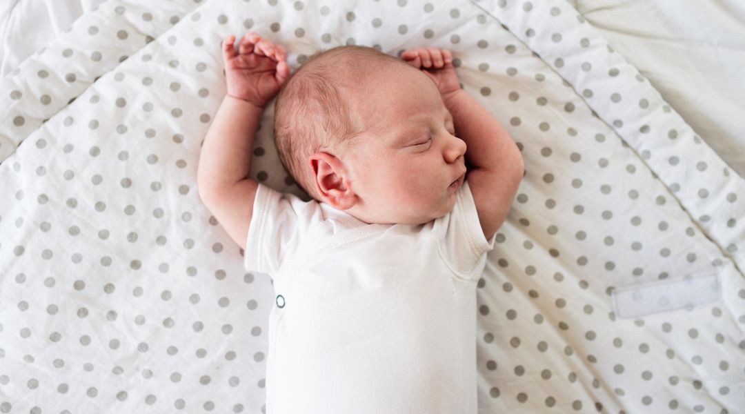 Nguyên nhân và cách khắc phục tình trạng trẻ ngủ không sâu giấc