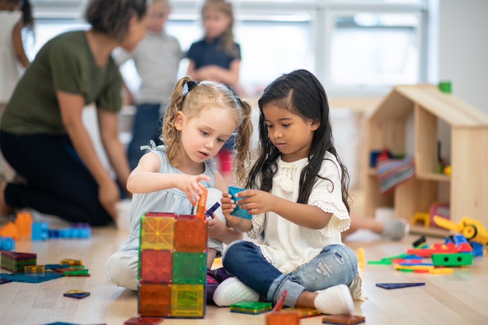 Montessori là gì? Tại sao nhiều trường đi theo phương pháp giáo dục này?