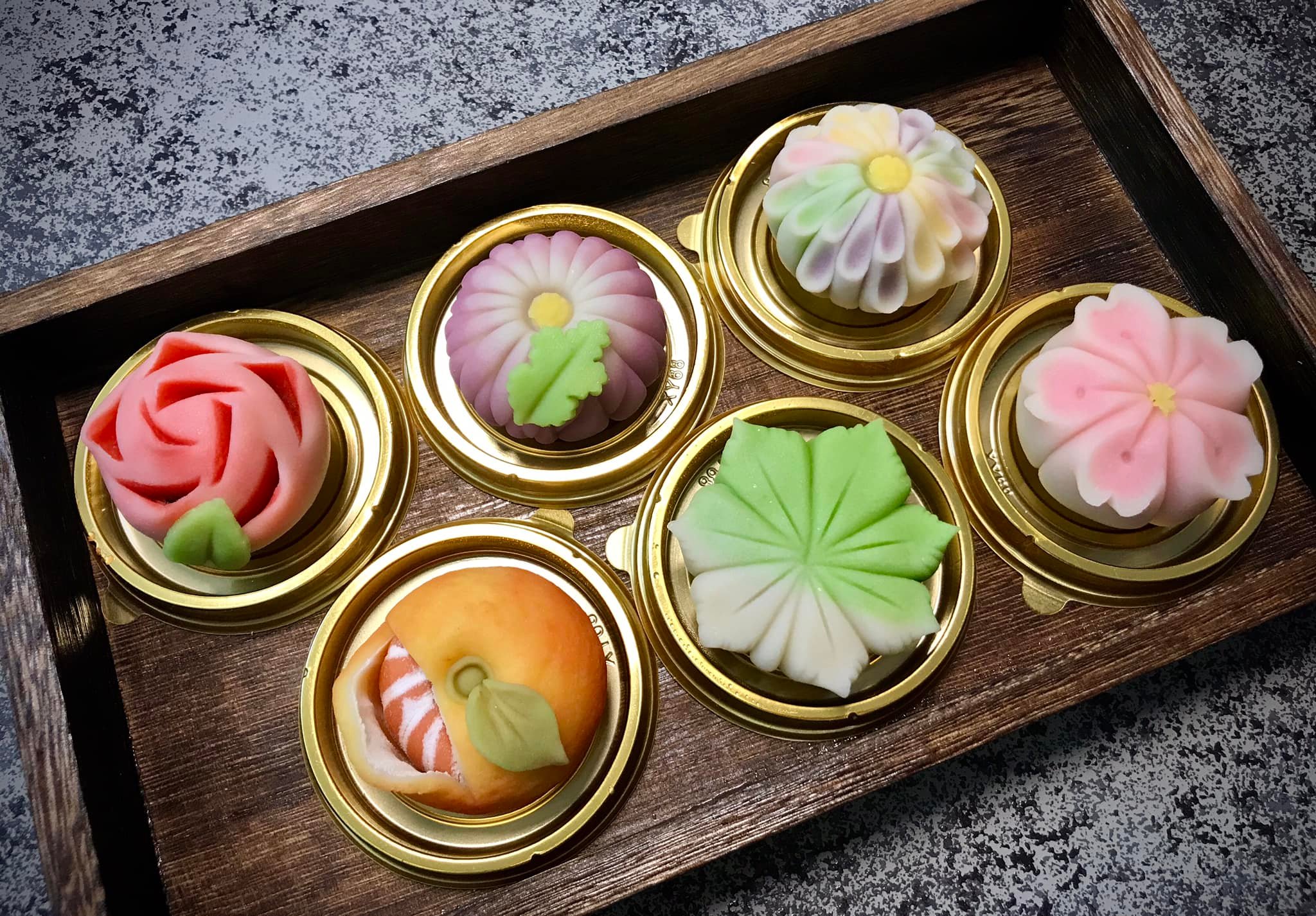 Mê mẩn món bánh truyền thống Nhật Bản Wagashi qua bàn tay cô gái Việt