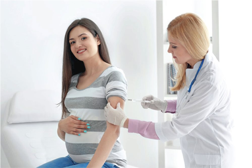 Những mũi tiêm phòng vắc-xin cho mẹ bầu trước và trong khi mang thai