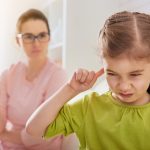 Trở thành bố mẹ thông minh với 10 cách nói khiến bé nghe lời răm rắp, chẳng cần quát mắng