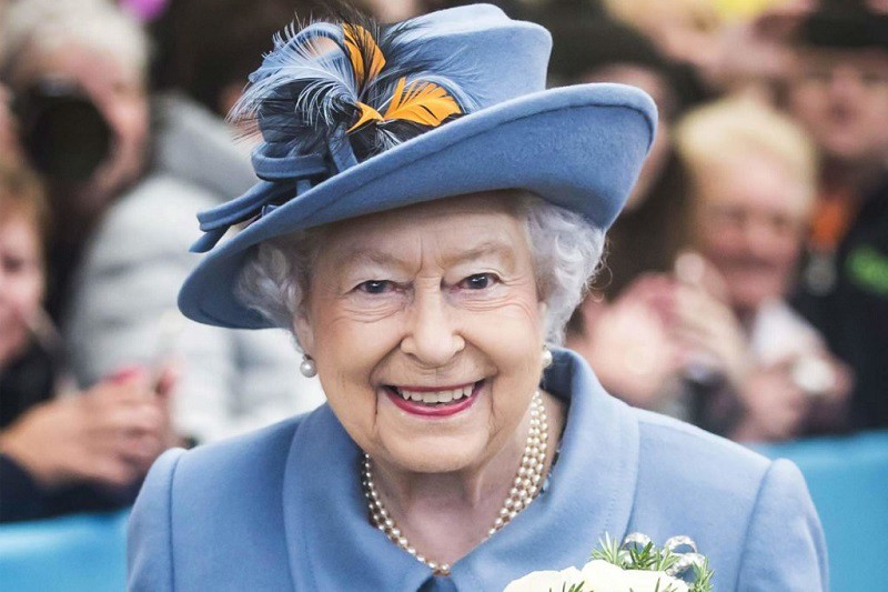 Học ngay 4 bí quyết để làn da khoẻ mạnh như nữ hoàng Anh gần 100 tuổi!