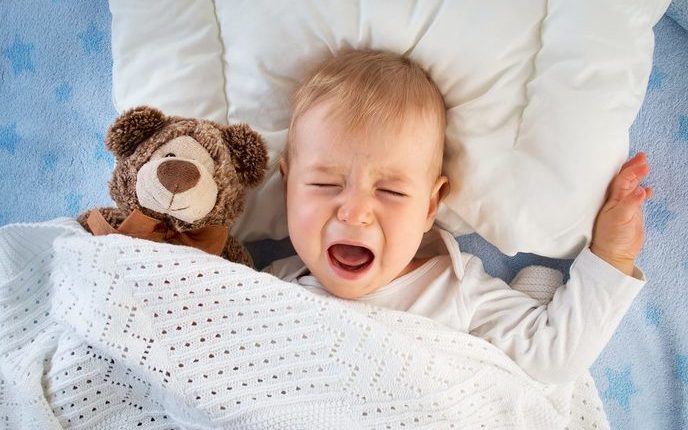 Nguyên nhân nào khiến trẻ ngủ không ngon giấc về đêm?