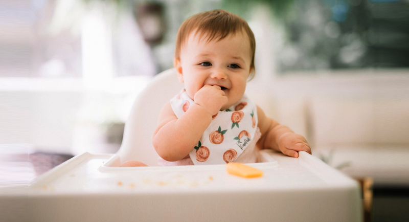 Lựa chọn bánh ăn dặm cho trẻ 5 tháng tuổi mẹ nên lưu ý những điều gì