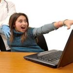 Thói quen ăn uống thời mạng xã hội: Càng hiện đại, càng bất ổn?