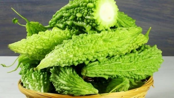 “Đắng” một chút mà da xinh cả ngày – bí kíp từ mướp đắng