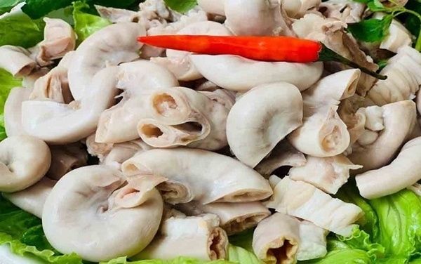 Lòng heo – Món ăn dân dã và những mối nguy thầm lặng