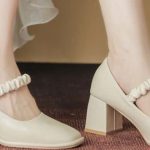 Tủ đồ sẽ “lên hạng” nếu bạn biết 6 cách chọn giày trắng này