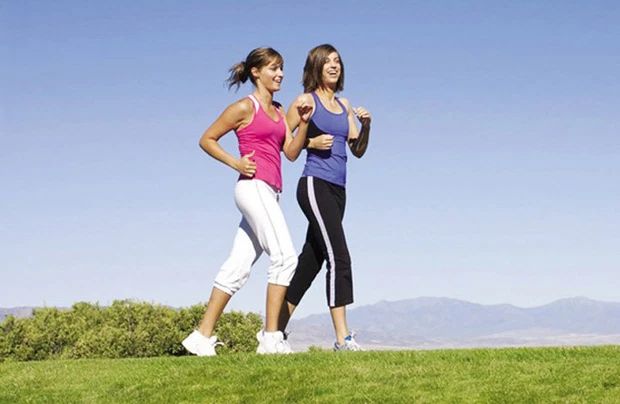Con thi không đạt như mong đợi: Cha mẹ nên làm gì để con không tổn thương?