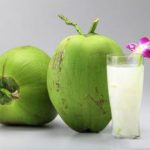 Uống nước dừa xiêm sai cách có thể gây hại – bạn đã biết chưa?