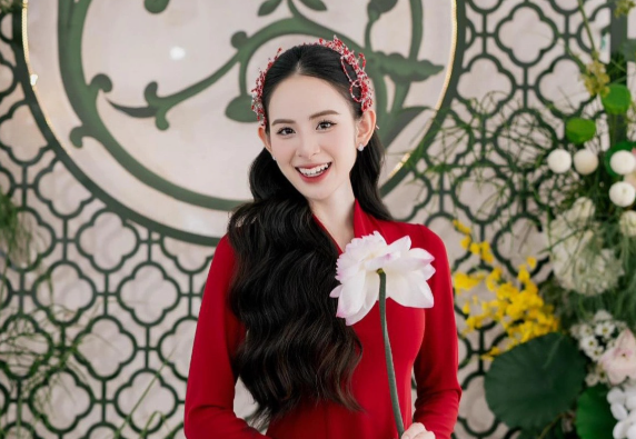 Chồng sắp cưới của Hương Liên là ai? Ngoại hình điển trai, gia thế khiến dân mạng tò mò