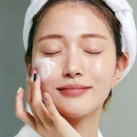 Da đẹp nhưng không bóng dầu: Cách chọn kem dưỡng hợp chuẩn