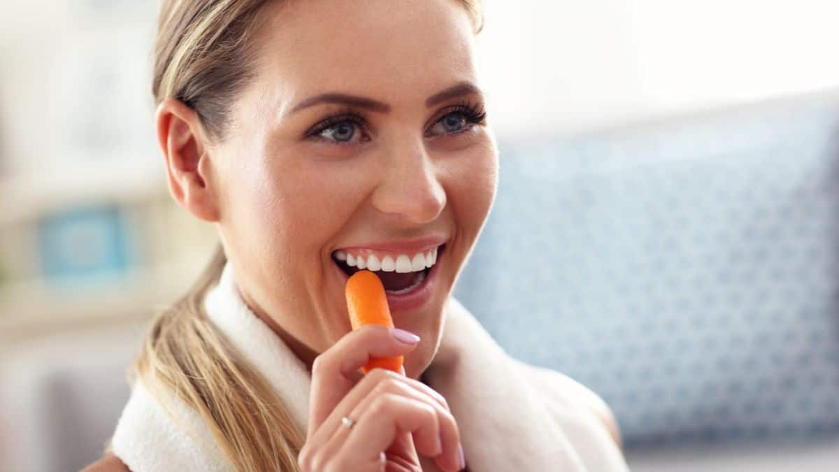 Thói quen nhai một bên ảnh hưởng gì đến hàm răng?