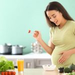 Thai giáo 3 tháng đầu: Tránh 5 sai lầm để nuôi dưỡng bé từ sớm
