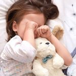 Để con tự thức dậy hay đánh thức mỗi sáng: Sự khác biệt không ngờ đến trong sự phát triển của trẻ