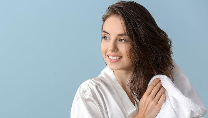 Không cần sấy, tóc vẫn khô nhanh và mượt nhờ những mẹo đơn giản tại nhà