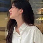 Đen – trắng không bao giờ lỗi mốt: 7 gợi ý mặc đẹp cho phụ nữ tuổi trung niên