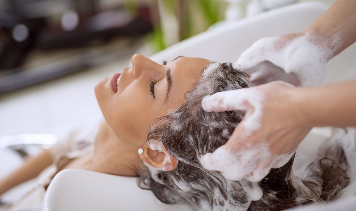 Dưỡng tóc khỏe mượt: Sai lầm nhiều người thường mắc phải