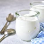 Sữa chua không đường – Bí quyết hay chỉ là tin đồn giảm mỡ bụng?