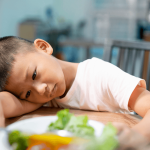 Dấu hiệu bé thiếu vi chất: Cha mẹ cần biết để bổ sung đúng cách