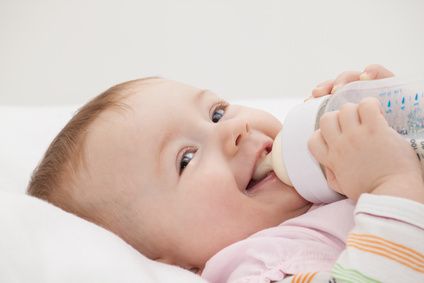 Em bé sinh vào giờ đẹp: Dễ nuôi, ngoan ngoãn, lớn lên thành công
