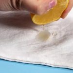 Mẹo nhỏ giúp cổ áo trắng luôn sạch như mới